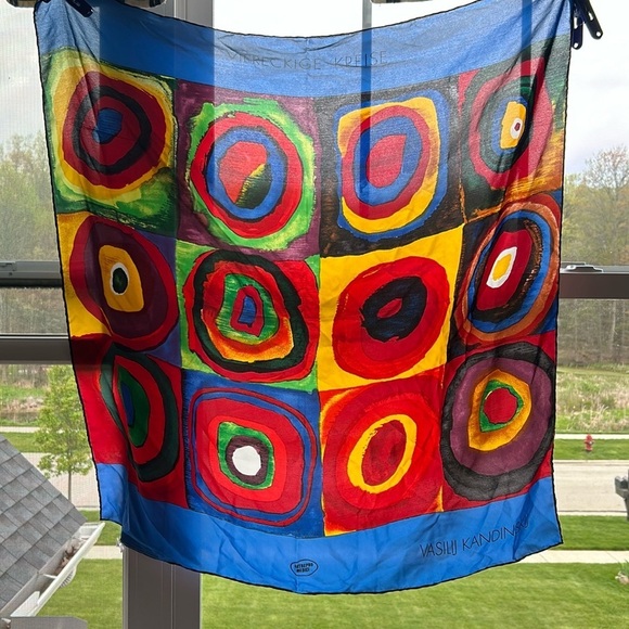 Vasilig Kandinskij 33”X34” scarf 💯 silk circles and squares arthritis doctors